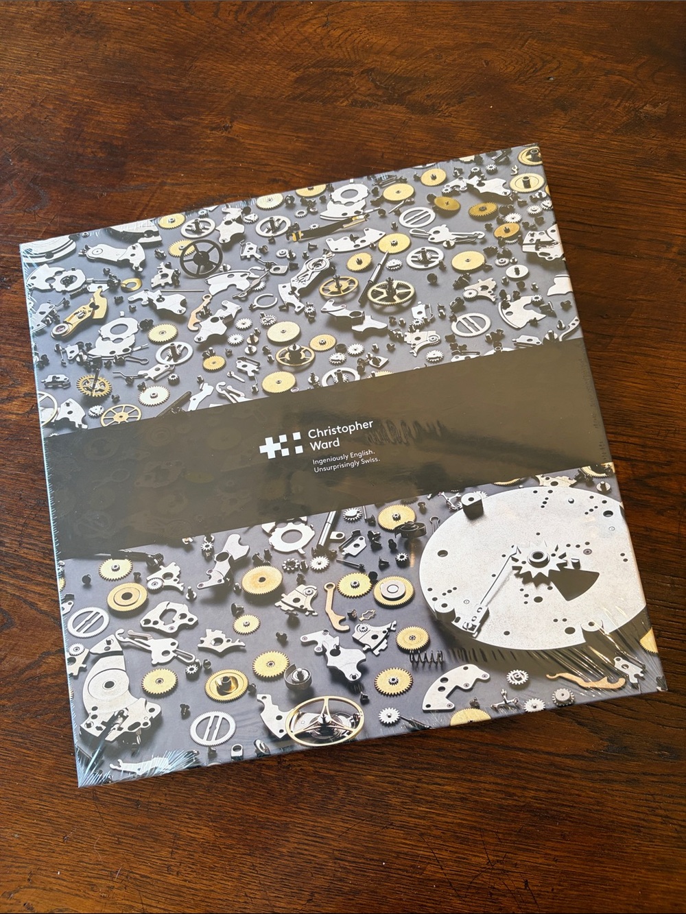 Jigsaw puzzle depicting watch gears, brand new